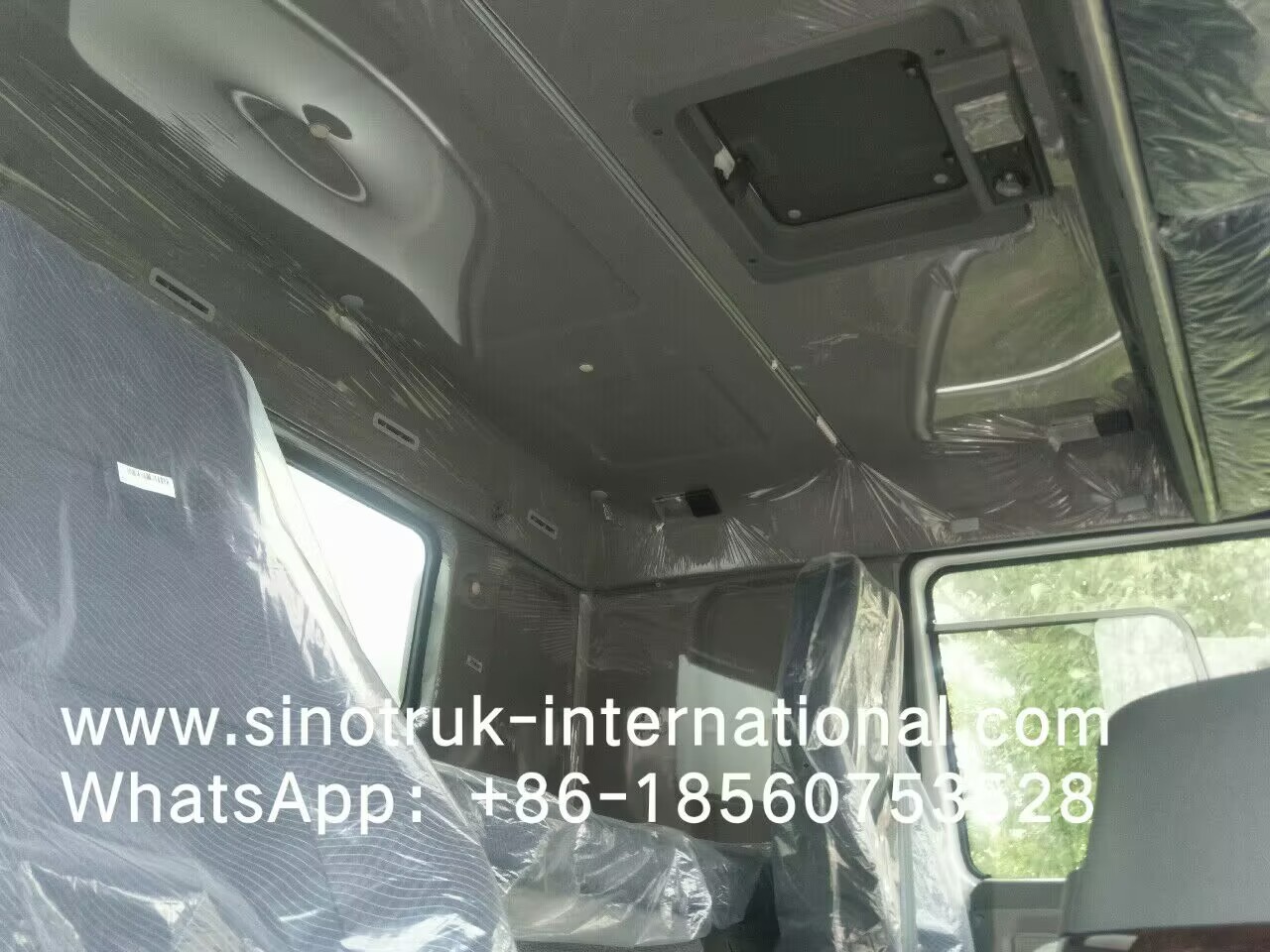 SINOTRUK HOWO 6X4 25CBM Oil Tank Truck 10Wheels 400Hp White