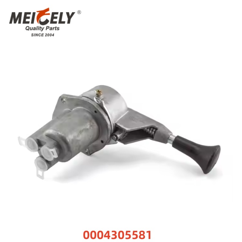 High-Quality Three-way Hand Brake Valve OEM 0004305581 0004308581 for DAF / Mercedes-Benz