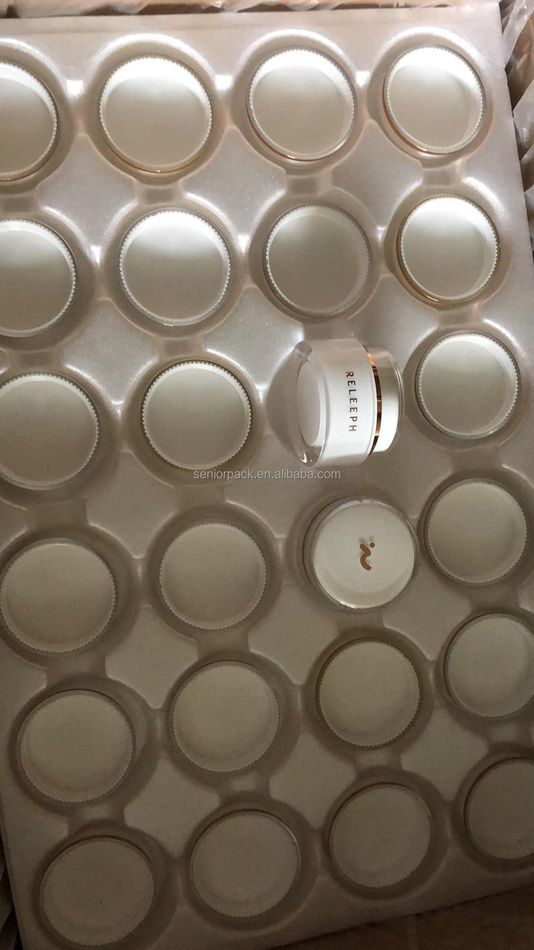 OEM ODM Clear Double Wall Plastic Jars with Lids 4 oz Black Lids Clear Pet 8 oz Plastic Cosmetic Jars Cream Set 150g 200g 300g