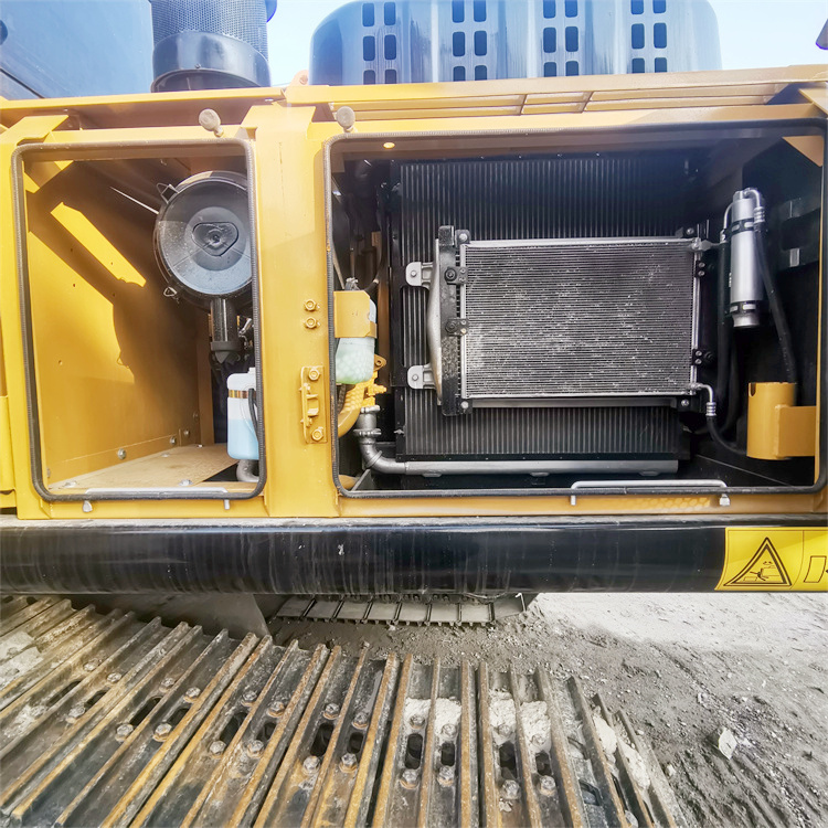 21ton sany 215 excavator with 0.93 m3 bucket capacity and 21800 KG operating weight