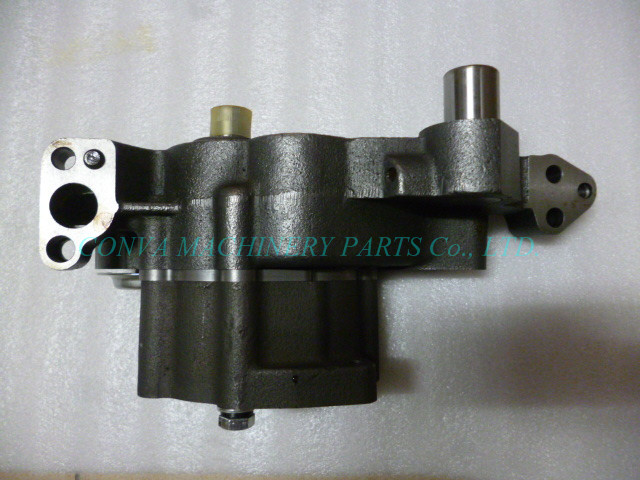 Doosan D1146 Engine Oil Pump For Car / Trucks 4w2448 Erosion Resistant