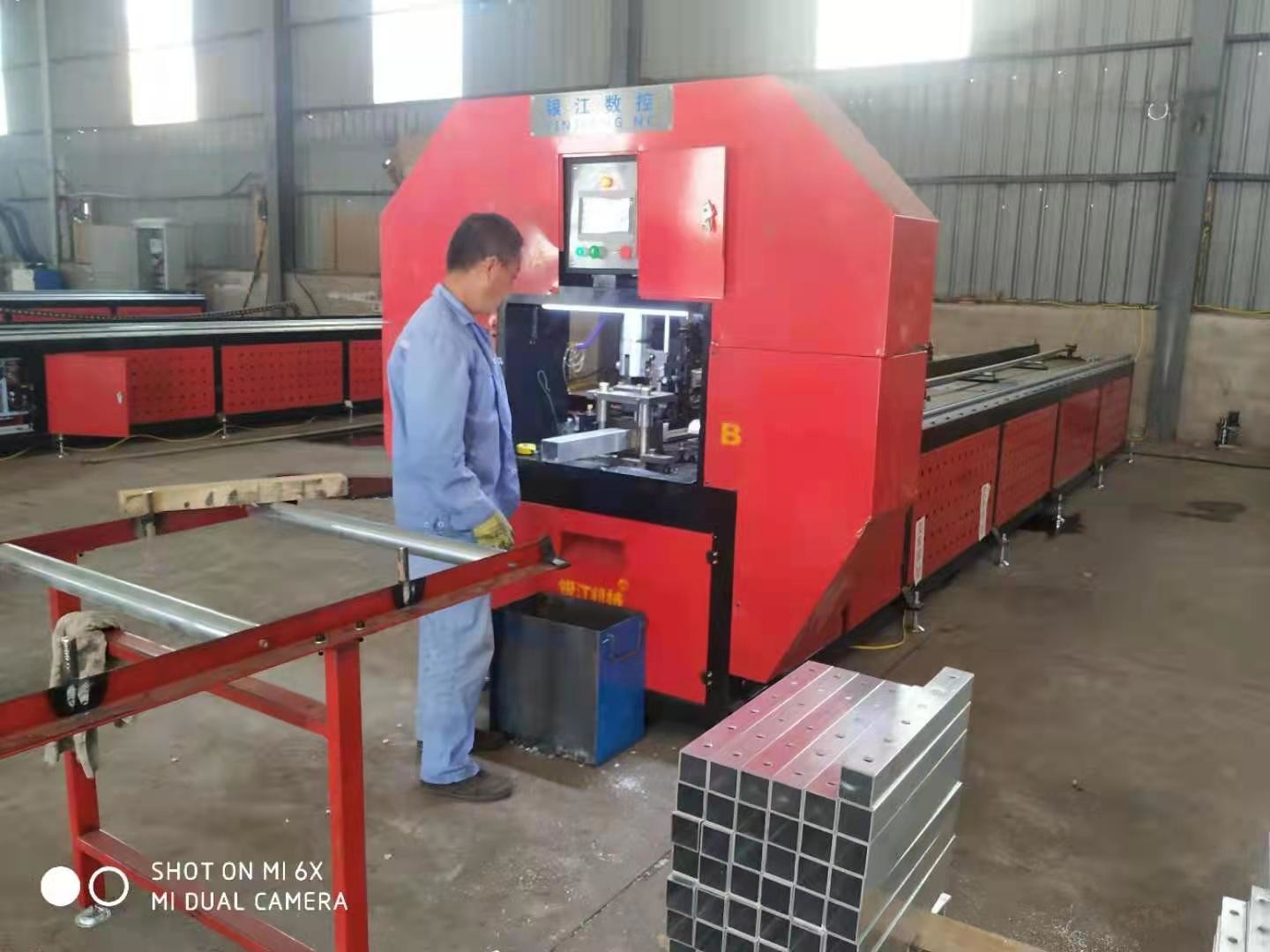 Automatic 6 Meter Hydraulic Railing Square Pipe Punching And Cutting Machine