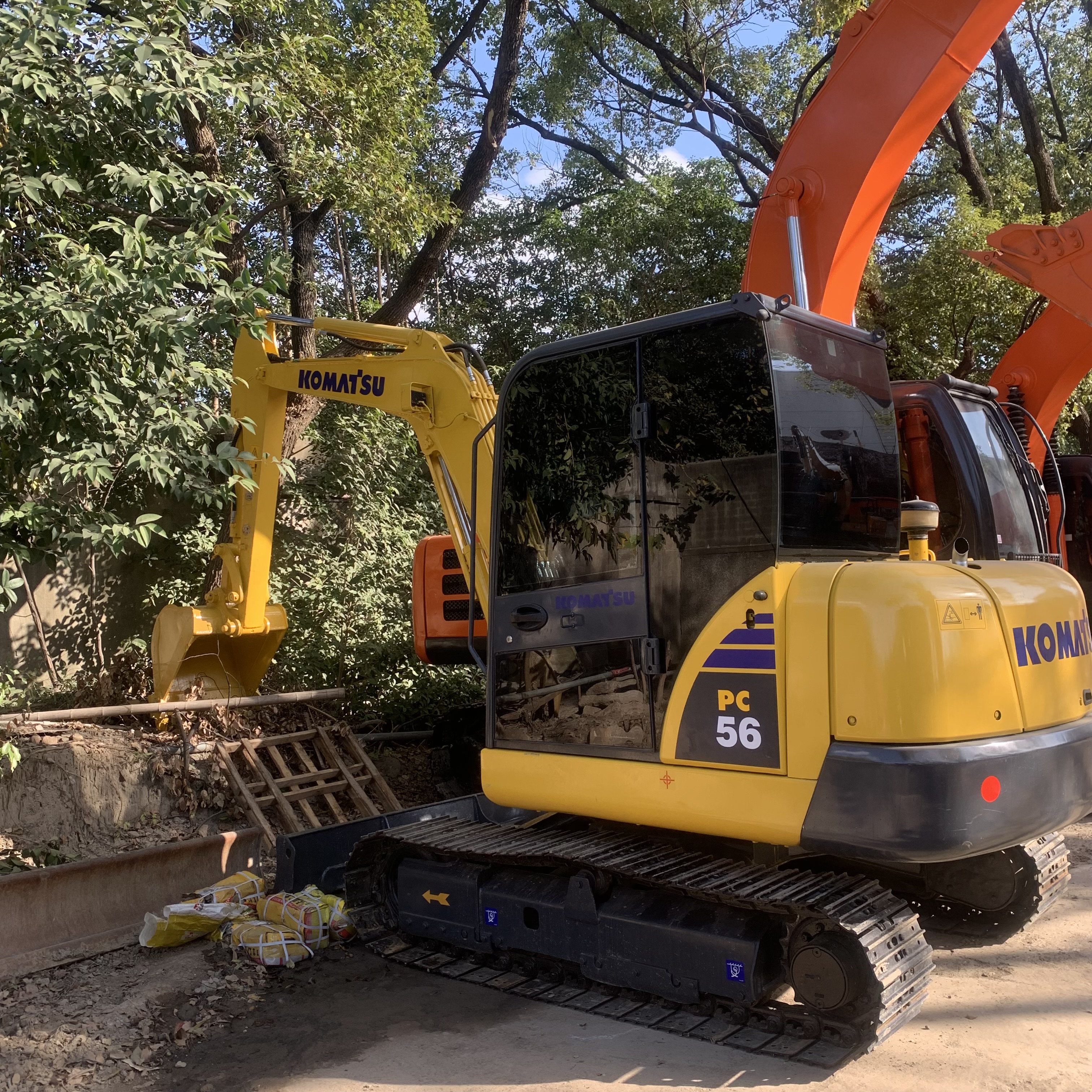 Komatsu PC56 PC55MR Used Excavators 5 Ton With Original Hydraulic Cylinder