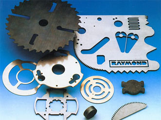 Water Cooling High Precision 500W Laser Cutting Machine For Metal