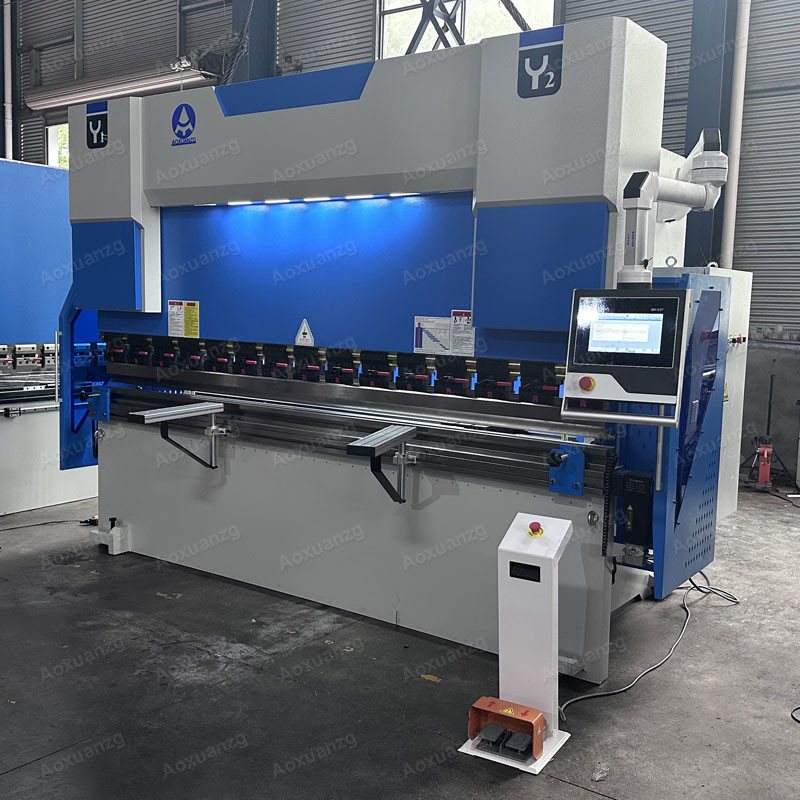 Delem DA53T DA66T 3+1/4+1/6+1/8+1 Customized Hydraulic CNC Press Brake Bending Machine