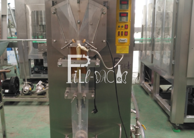 PE Film 2000BPH Sachet Water Filling Machine