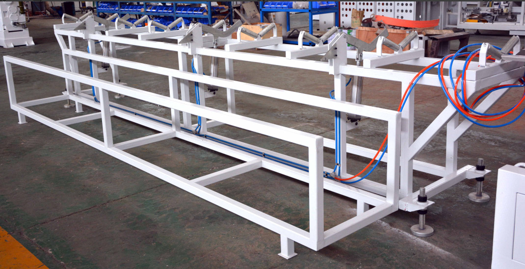 1-6 inch PVC Pipe Production Line with HYZS65/132 conic twin screw extruder with motor 45kw and output 420kg/h