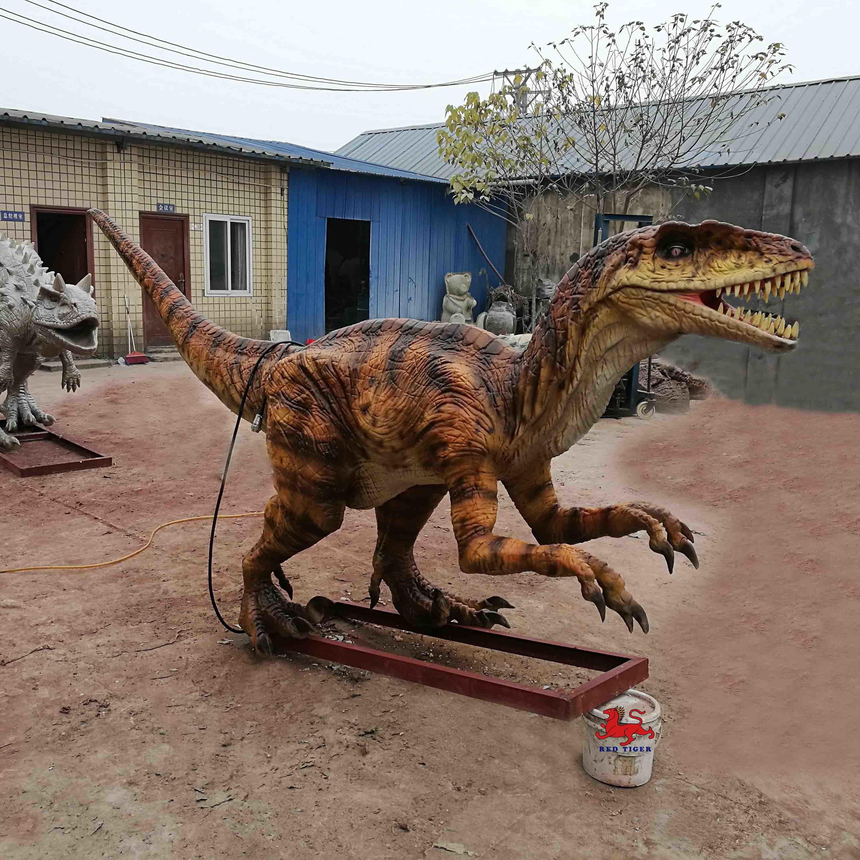 Theme Park Realistic Animatronic Dinosaur Raptor With Movement And Sound Customization