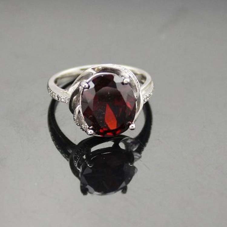 925 Silver 9mmX11mm Oval Blue Topaz Cubic Zircon Ring(E52)