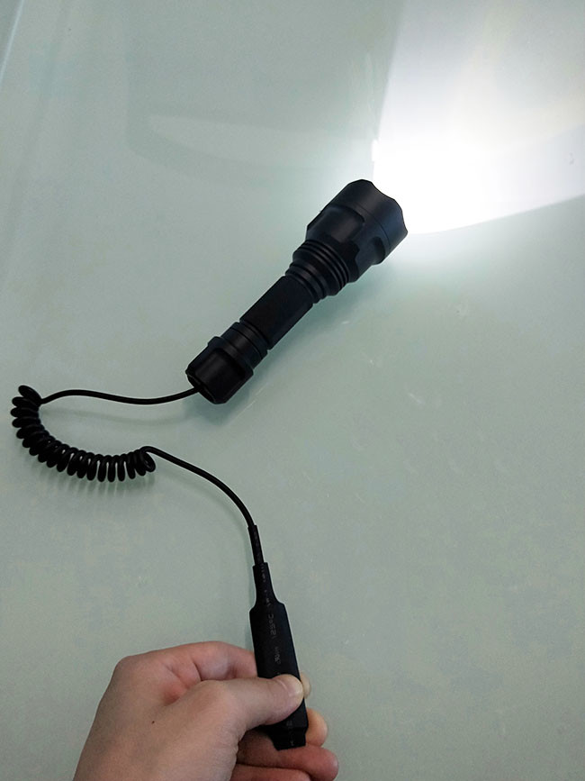 IP67 Waterproof Tactical Led Torch 200 M Irradiation Distance 45*145 Mm
