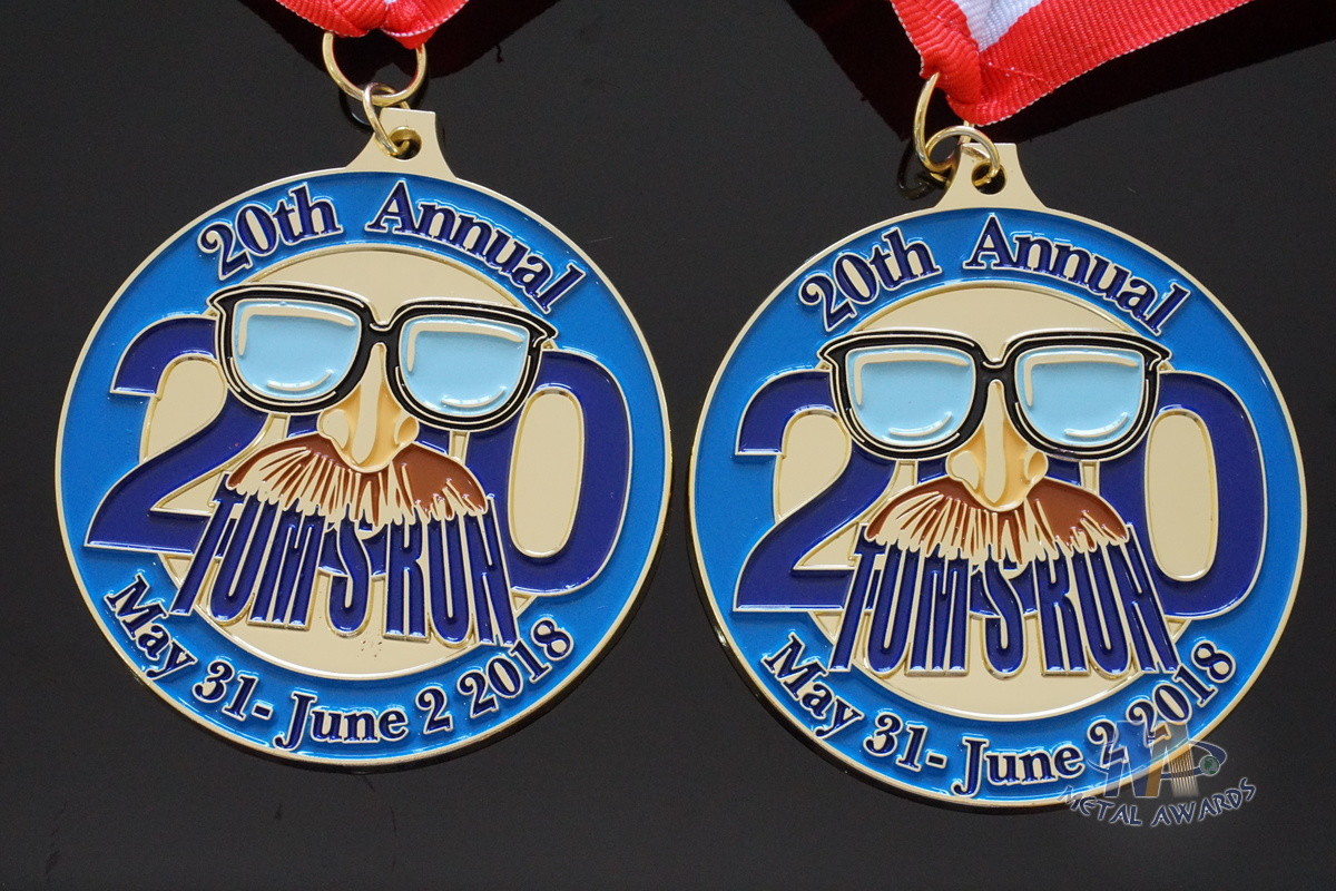 Custom Tom'S Run Metal Award Medals Soft Enamel Shiny Gold Or Brass Plating