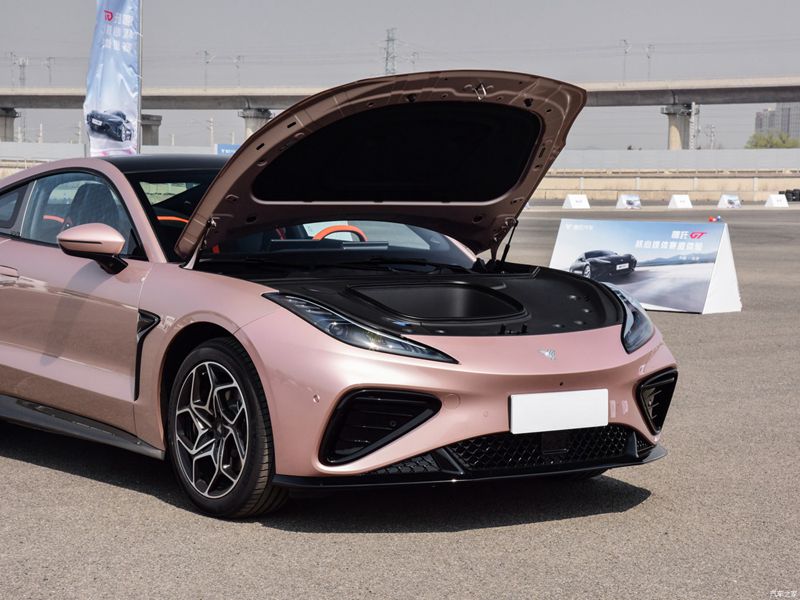 High Speed Electric Car NEZHA Neta GT 2023 Model with Ternary Lithium Batteries and 4715x1979x1415 mm Dimensions