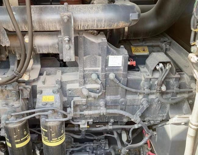 Komatsu PC2000-8 Excavator Engine