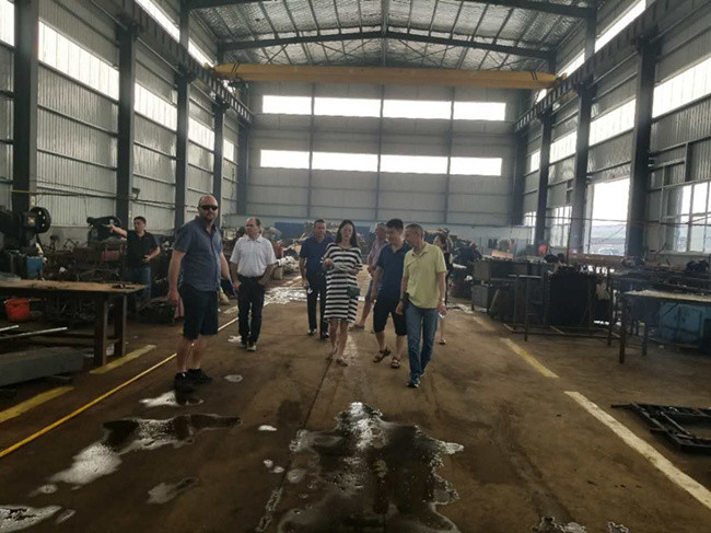 Sow Hot Dip Galvanized Pig Farm Tri Bar Flooring