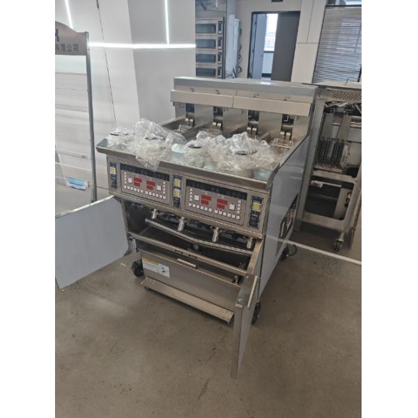 Four Pots Four Baskets With Oil Filter System 304SUS Ventless Deep Kfc Chips Electric Chips Open Chips Fryer For Cooking Machine