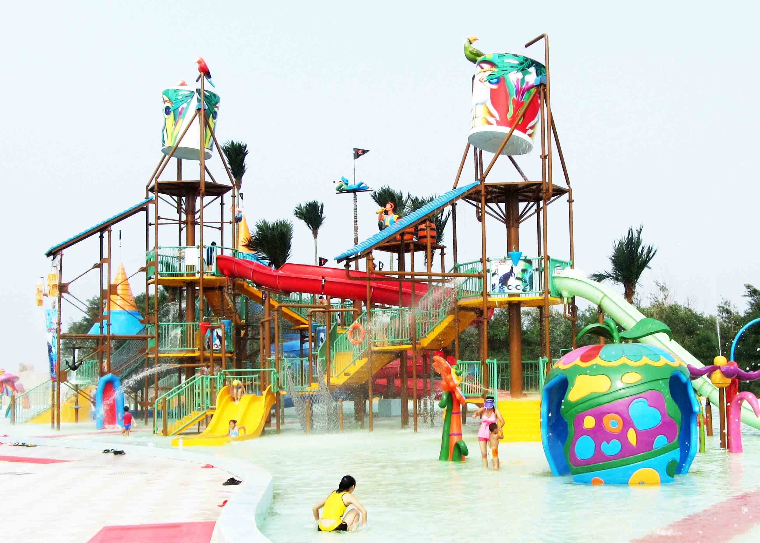 Outdoor Aqua Playground Water House Structures , Water Park Equipment OEM