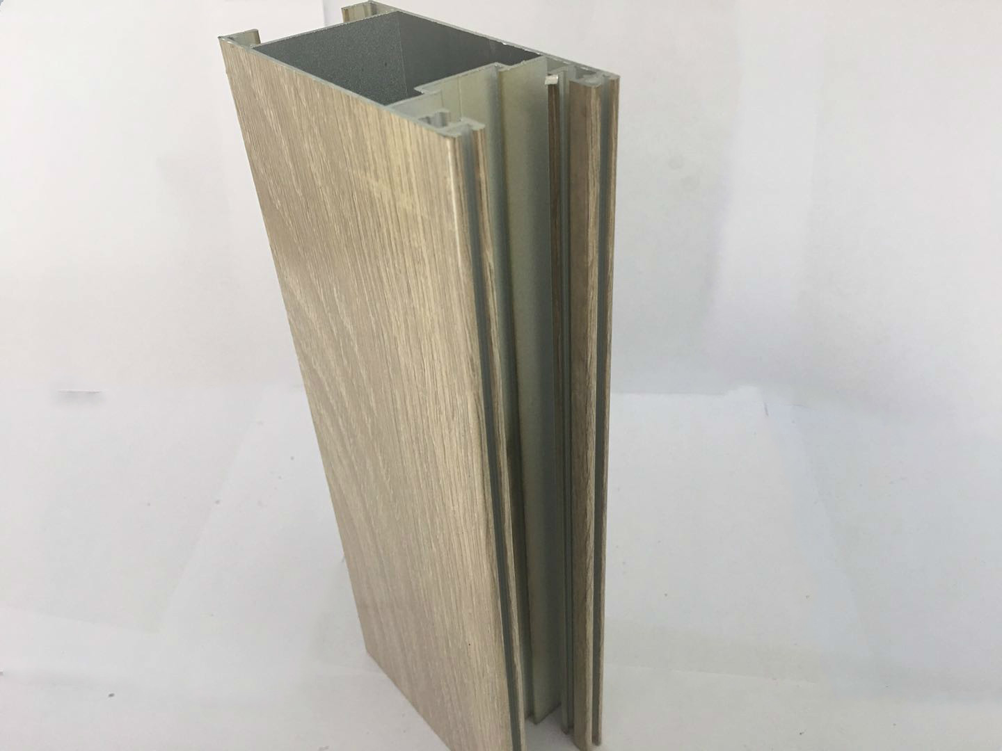 Wood Grain Imitating Finish , Strong Adhesion , Strong Impact Resistance , Durable