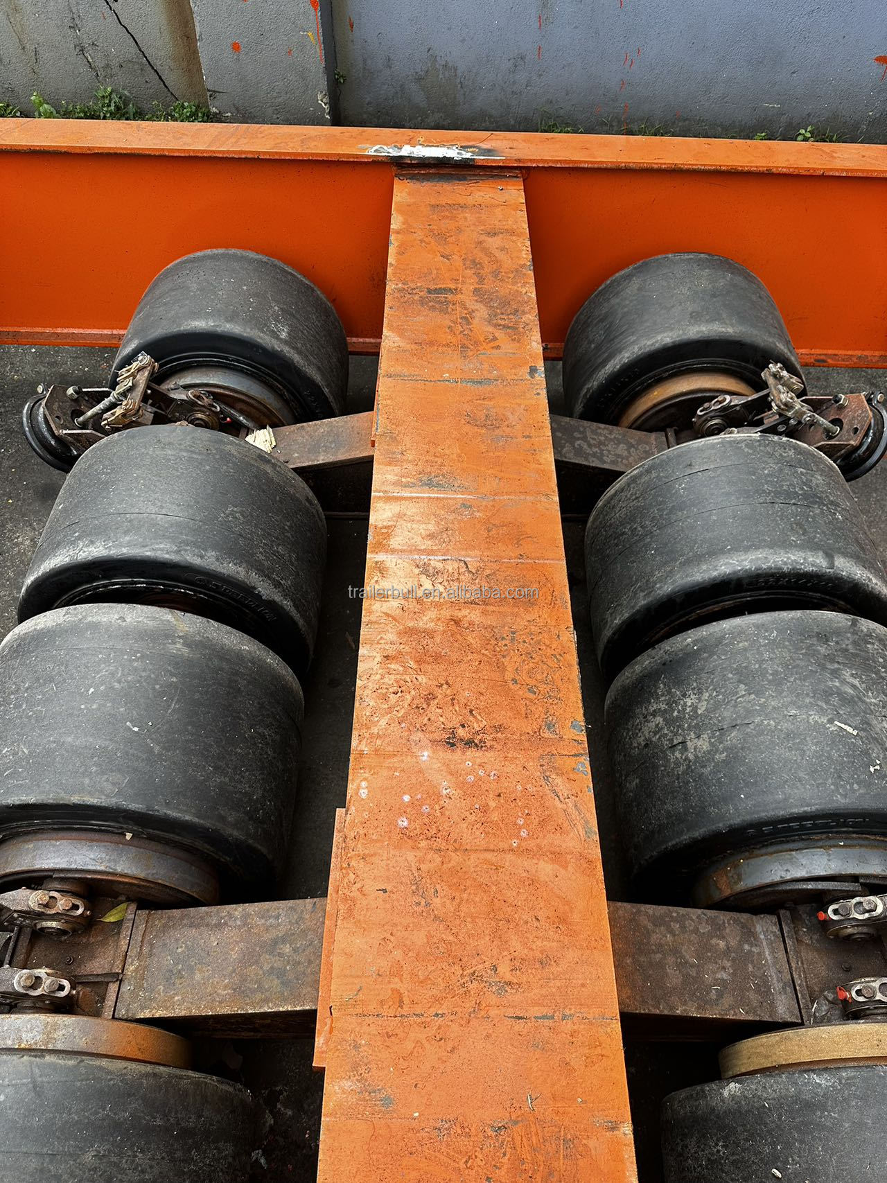Solid Axles and Solid Tires Semi-Trailer Running Gear System for Max Payload 80T-100 Ton
