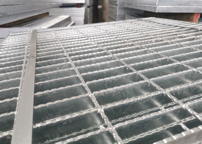 Chemical Plant Galvanised Floor Grating Anti Skid Pressure Resistance Welding
