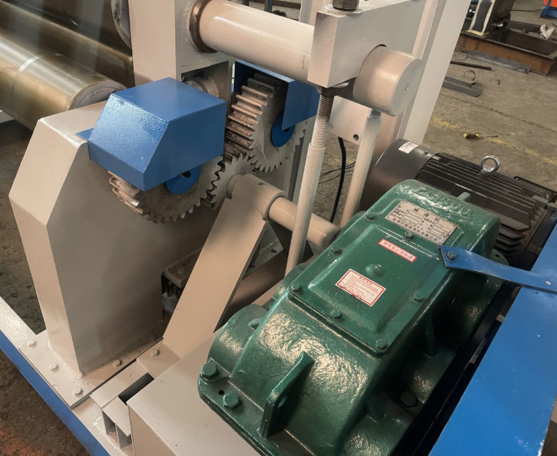 Full Automatic Eletric Three Roller Bending Machine Metal Plate 10x2500mm