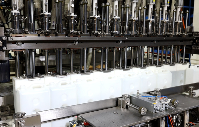 4000w Liquid Filling And Capping Machine 12000bph For Medical Disinfectant Fluid