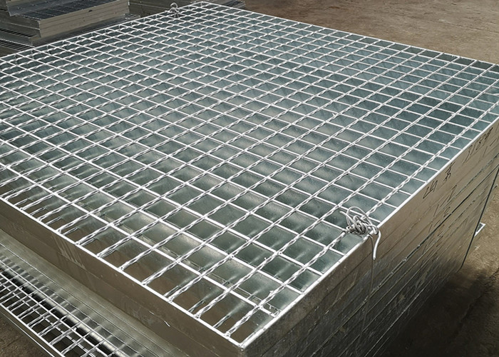 Serrated 30*100mm Hot Dip Galvanized Steel Grating High Strength