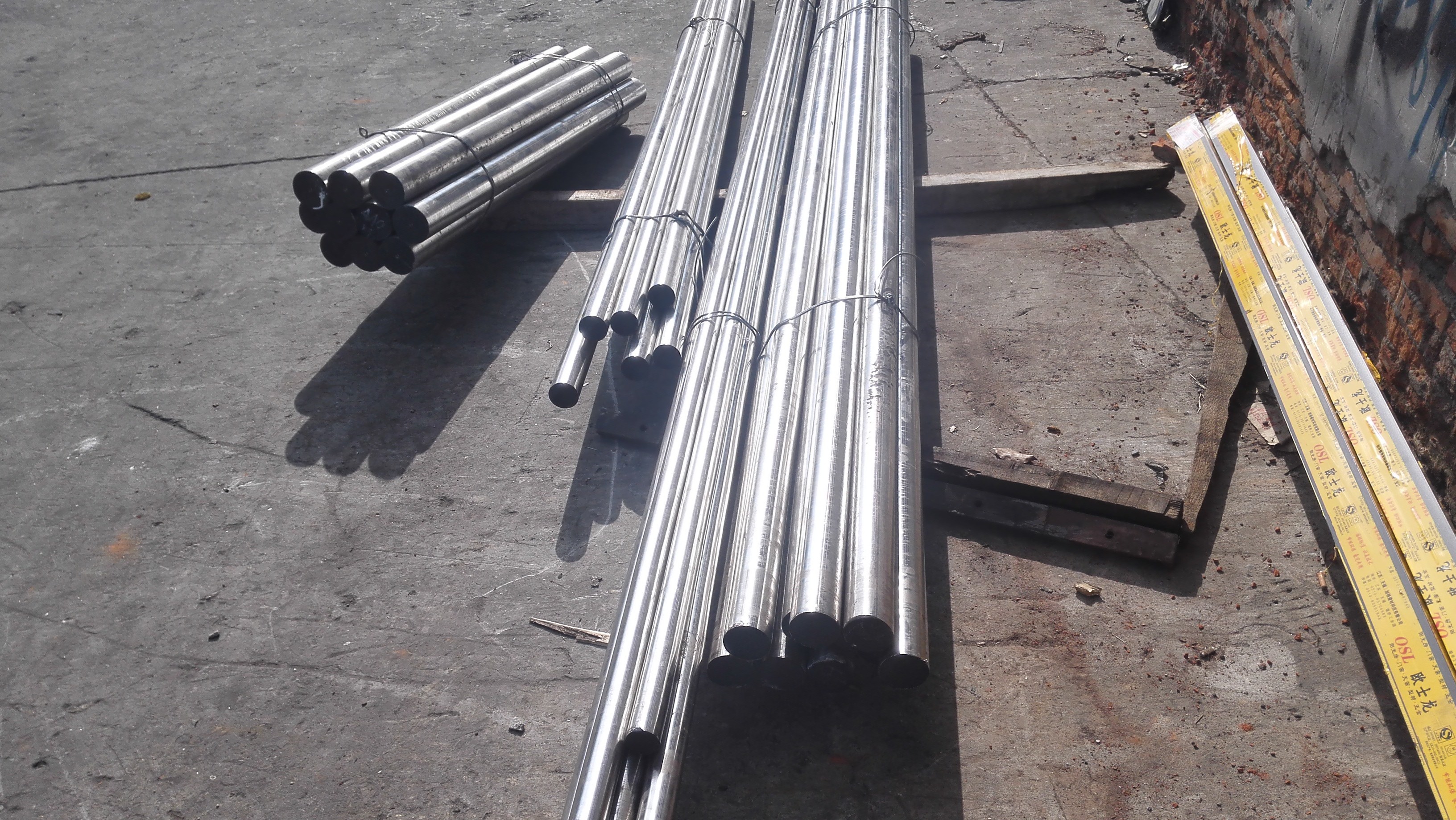 Inconel 718 Stainless Steel Round Bar UNS N07718 DIN W. Nr. 2.4668 Nickel Alloy Round Bar Inconel 718