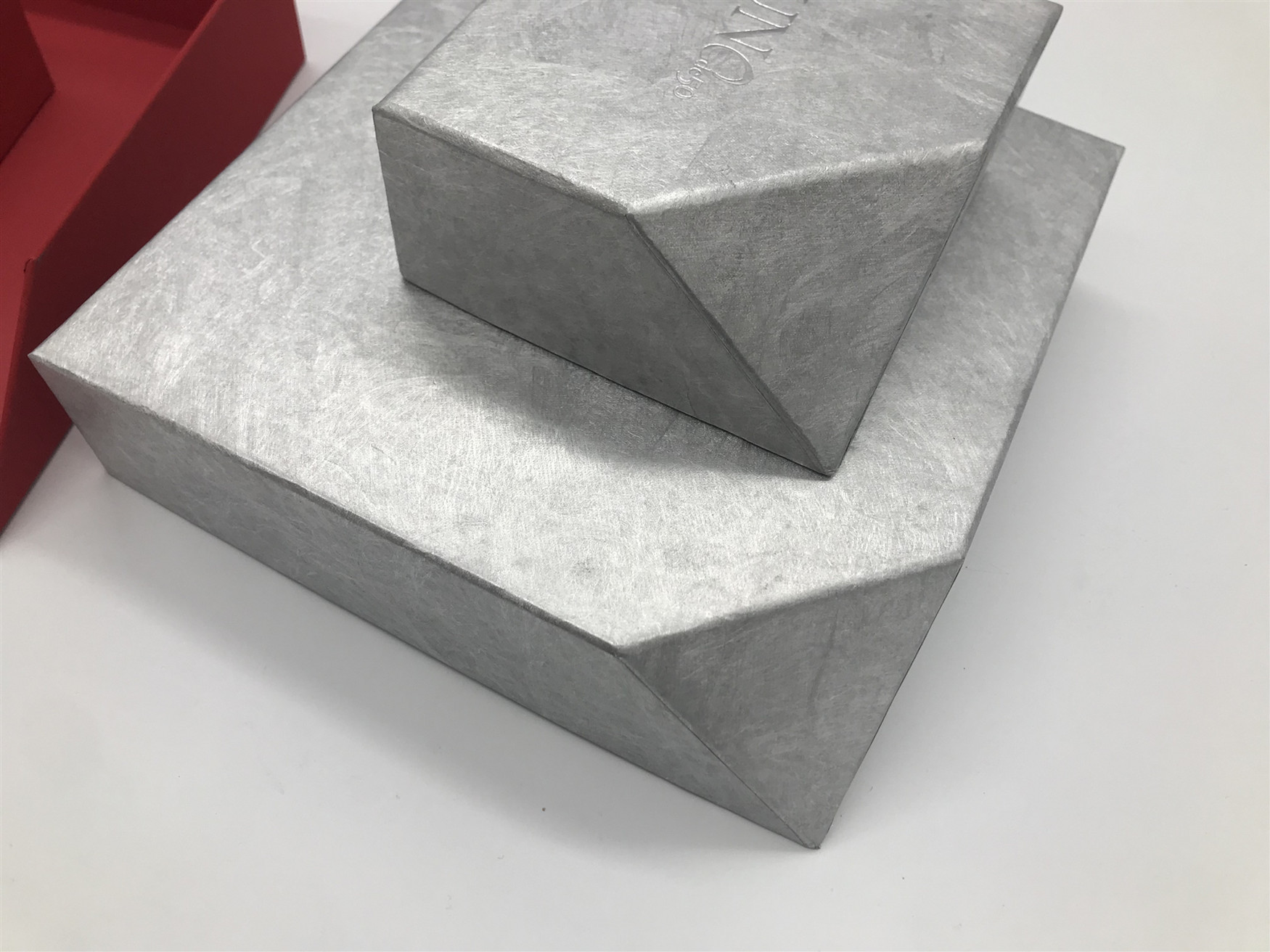 Custom Special-shaped Red Box with Logo Silver Foiled, Jewelry Box for Necklace Packing