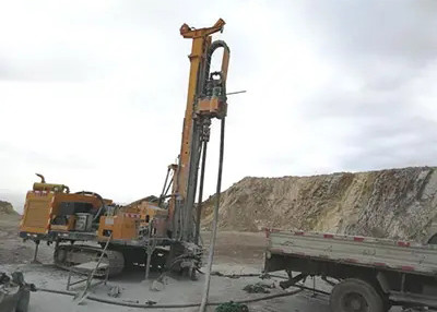 Hydraulic System RC Crawler Engineering Crawler Mounted Drill Rig 3 Meter Rod Length For Exploration