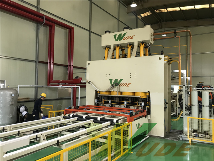 Industrial MDF PB Short Cycle Lamination Line , Short Cycle Press Machine