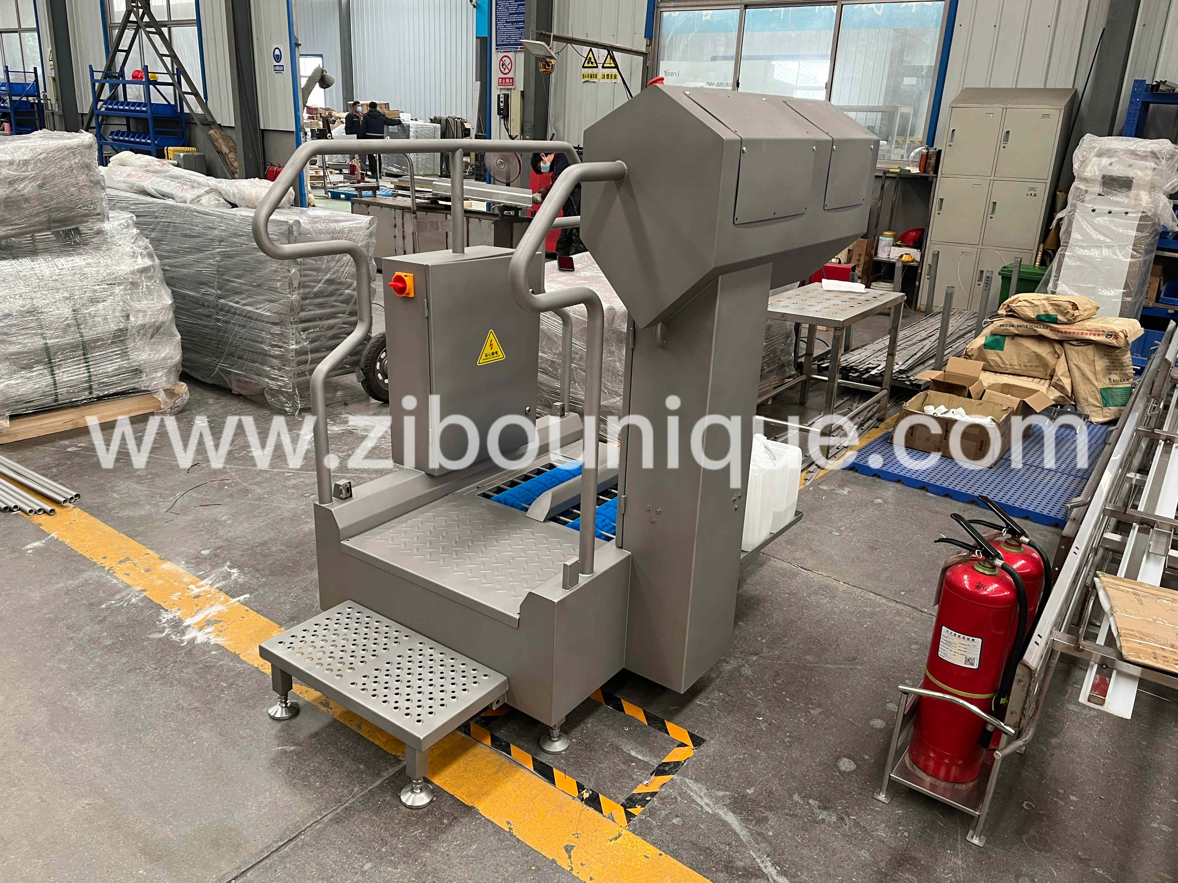 Revolutionary Automatic Rubber Shoe Boot Washer for Industrial Cleaning of Galoshes