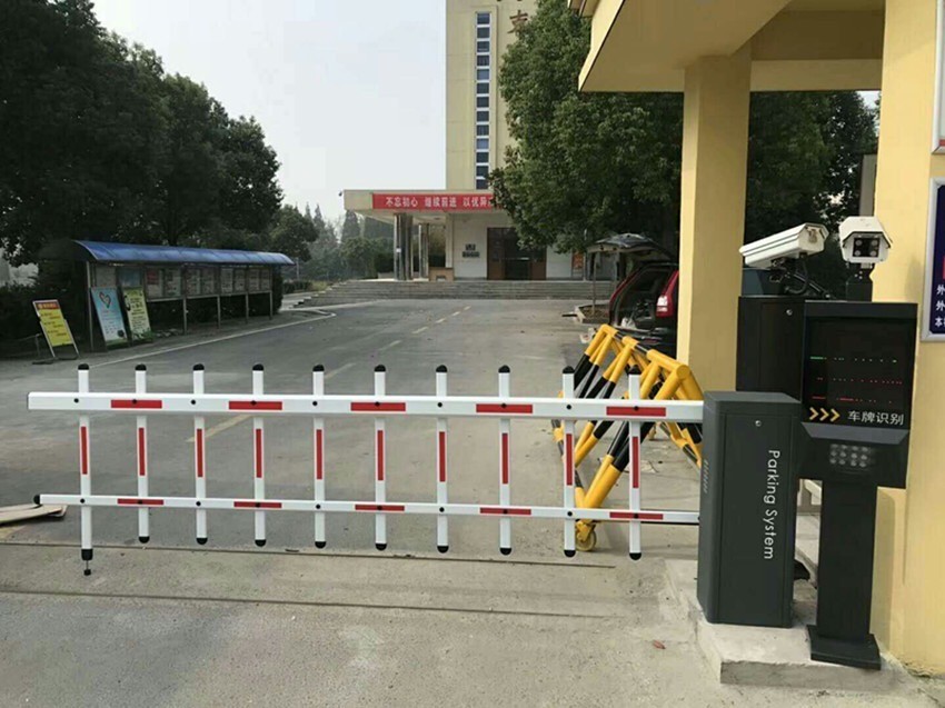 Parking Lot Durable Car Park Barrier Gate Advanced Technology 6m Telescopic Boom
