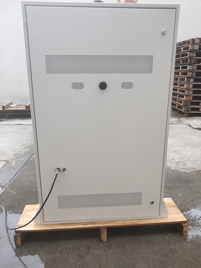 High Brightness 55 Inch Computer LCD Monitor Outdoor Advertising Display Stand Exterior Electronic Message Boards