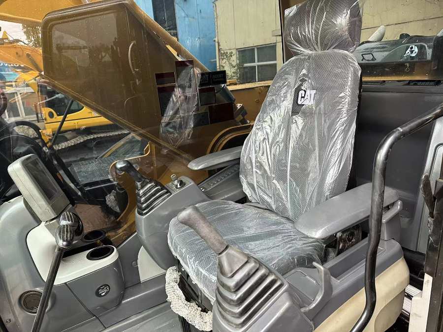 CAT 336D2 Excavator Cab