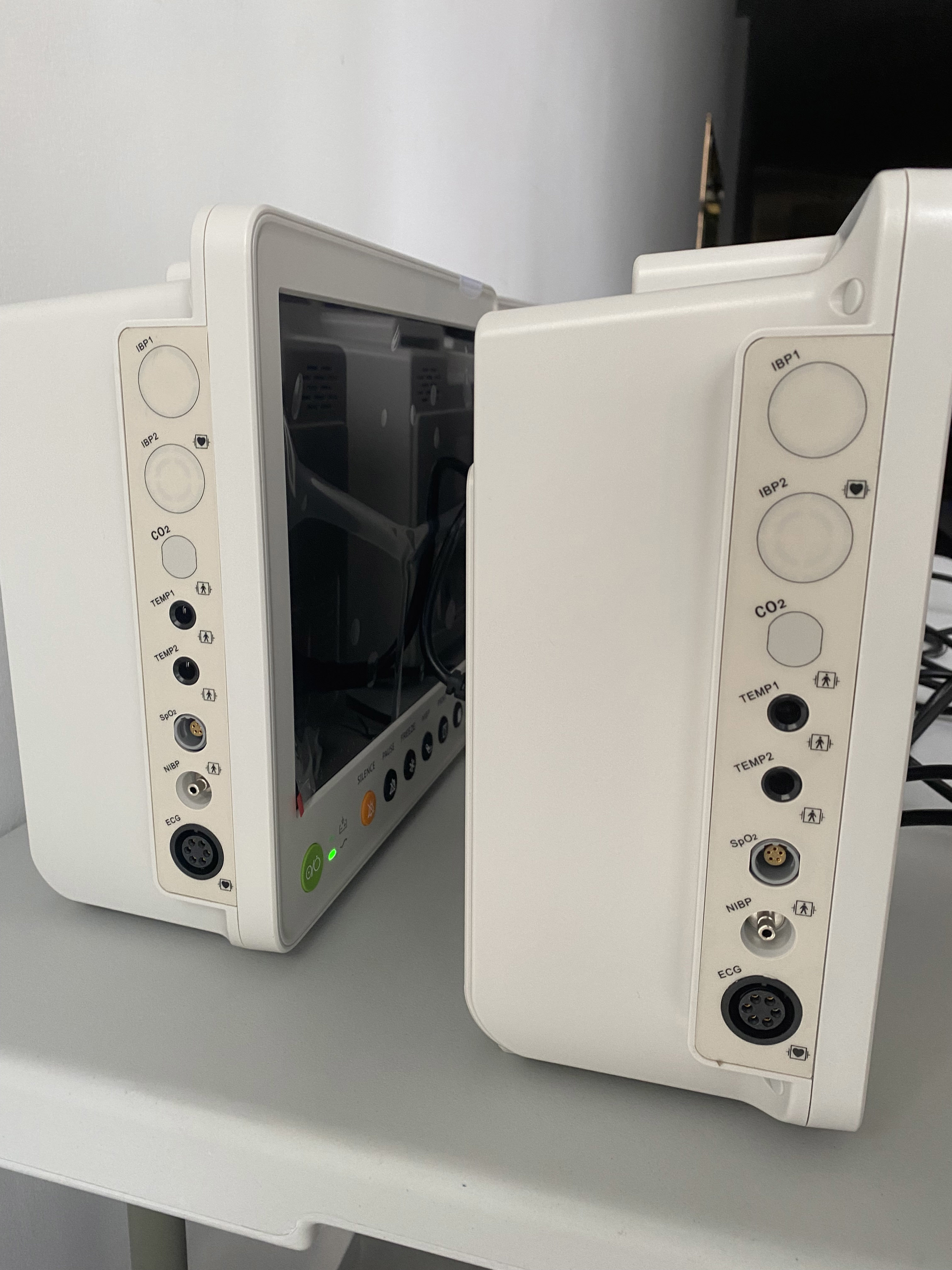 12.1 Inch Display Portable Multi Parameter Patient Monitor with Advanced Technology