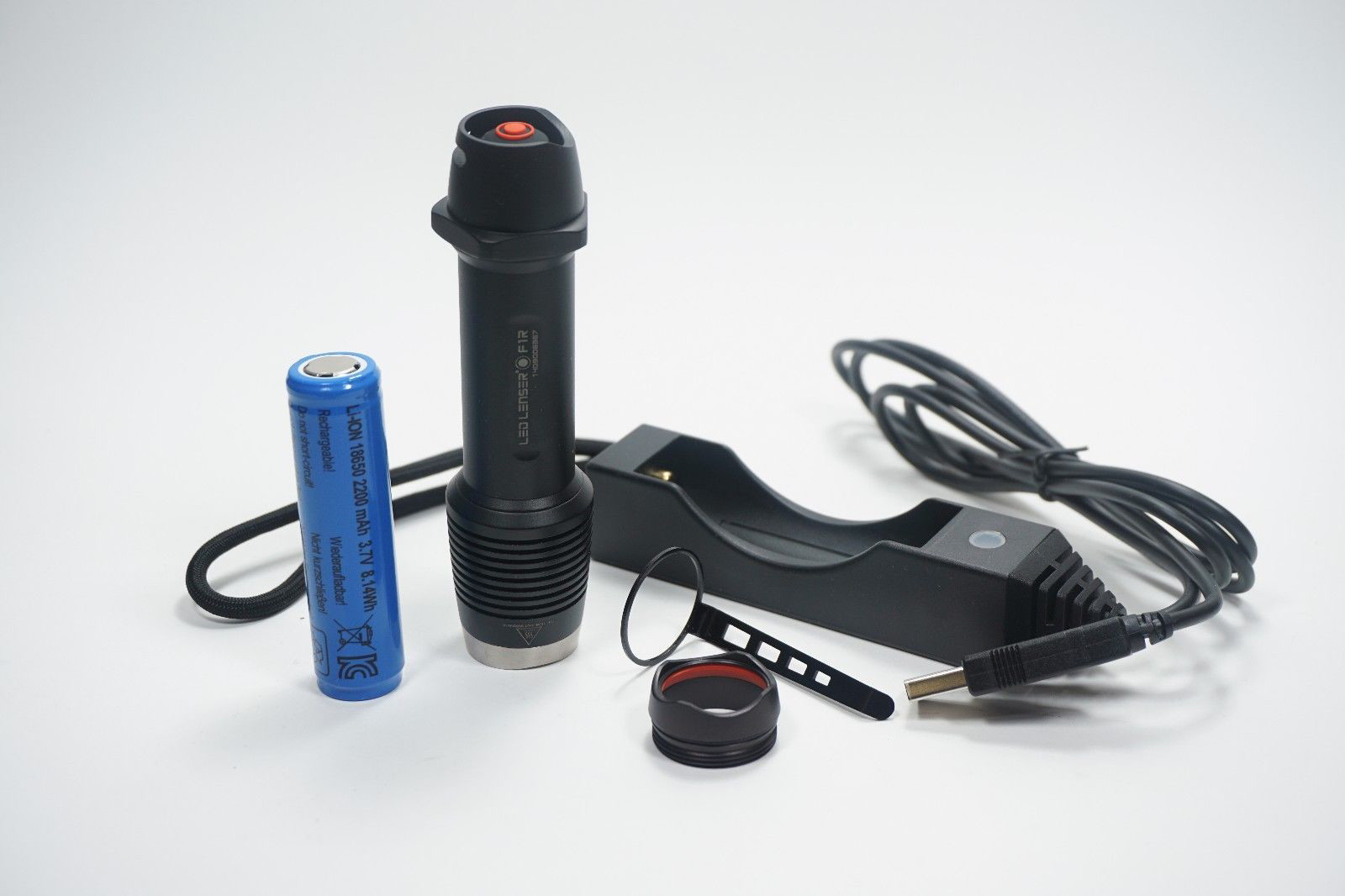 Led Lenser 8701-F1R Rechargable LED Flashlight Torch - 1000 Lumen from Golden Rex Group Ltd made in china