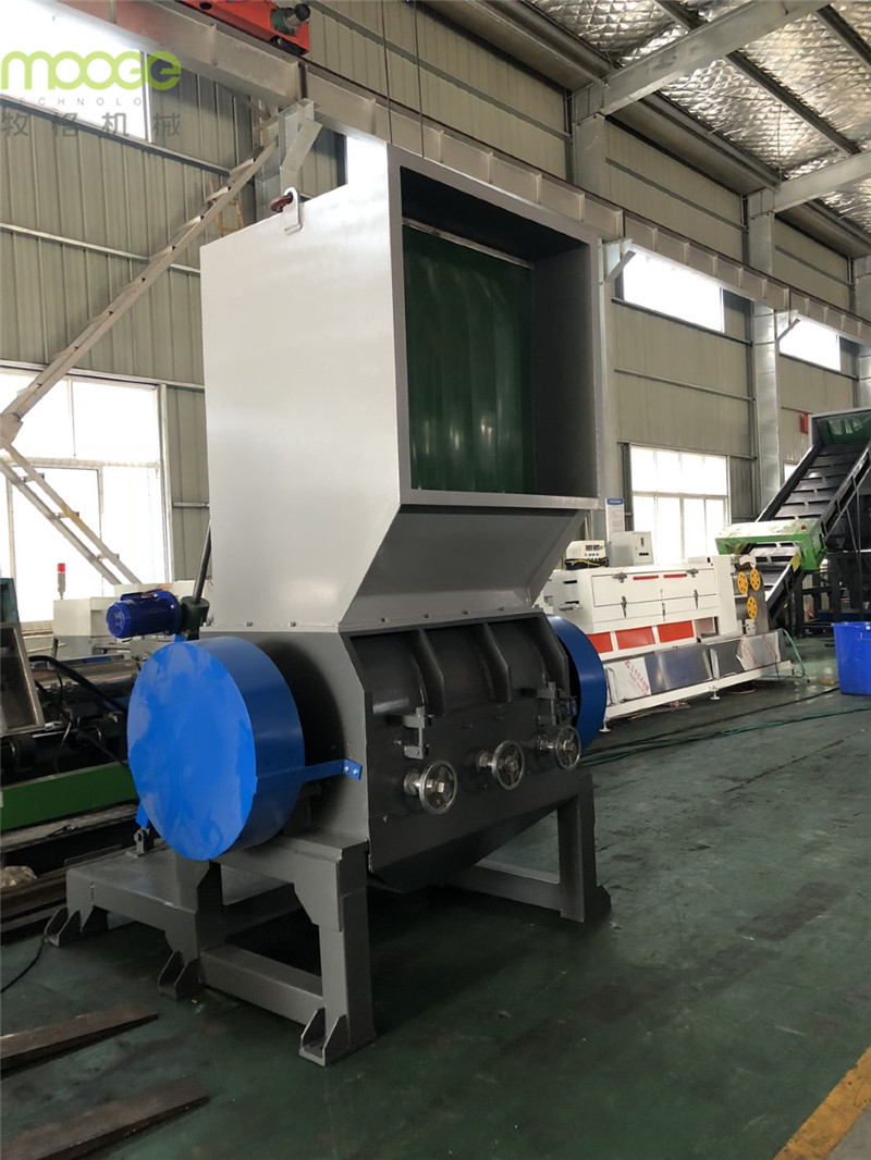PP HDPE Plastic Grinding Equipment 1500KG/H PET Bottle Scrap Grinder Machine