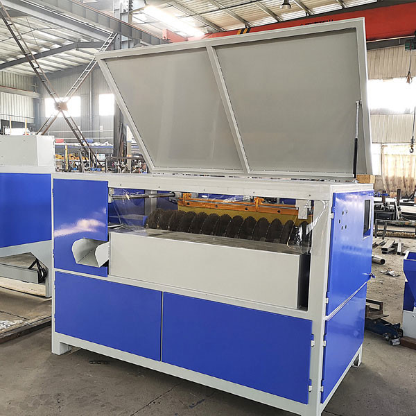 5 Cubes Per Hour Automatic Wood Block Cutter Machine For Pallet