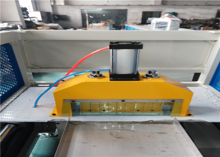 Double Screw PVC / Wpc Profile Machine Floor Wall Panel Board Extrusion