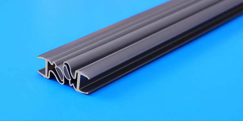 Surface Smooth Shower Screen Seal Strip Erosion Resistant Easy Installation