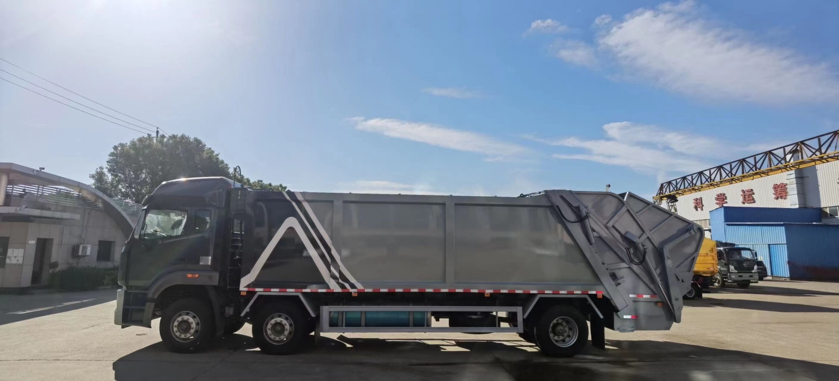 Sinotruk HOWO Cheap Garbage Truck 6x4 24m3 Garbage Truck Price