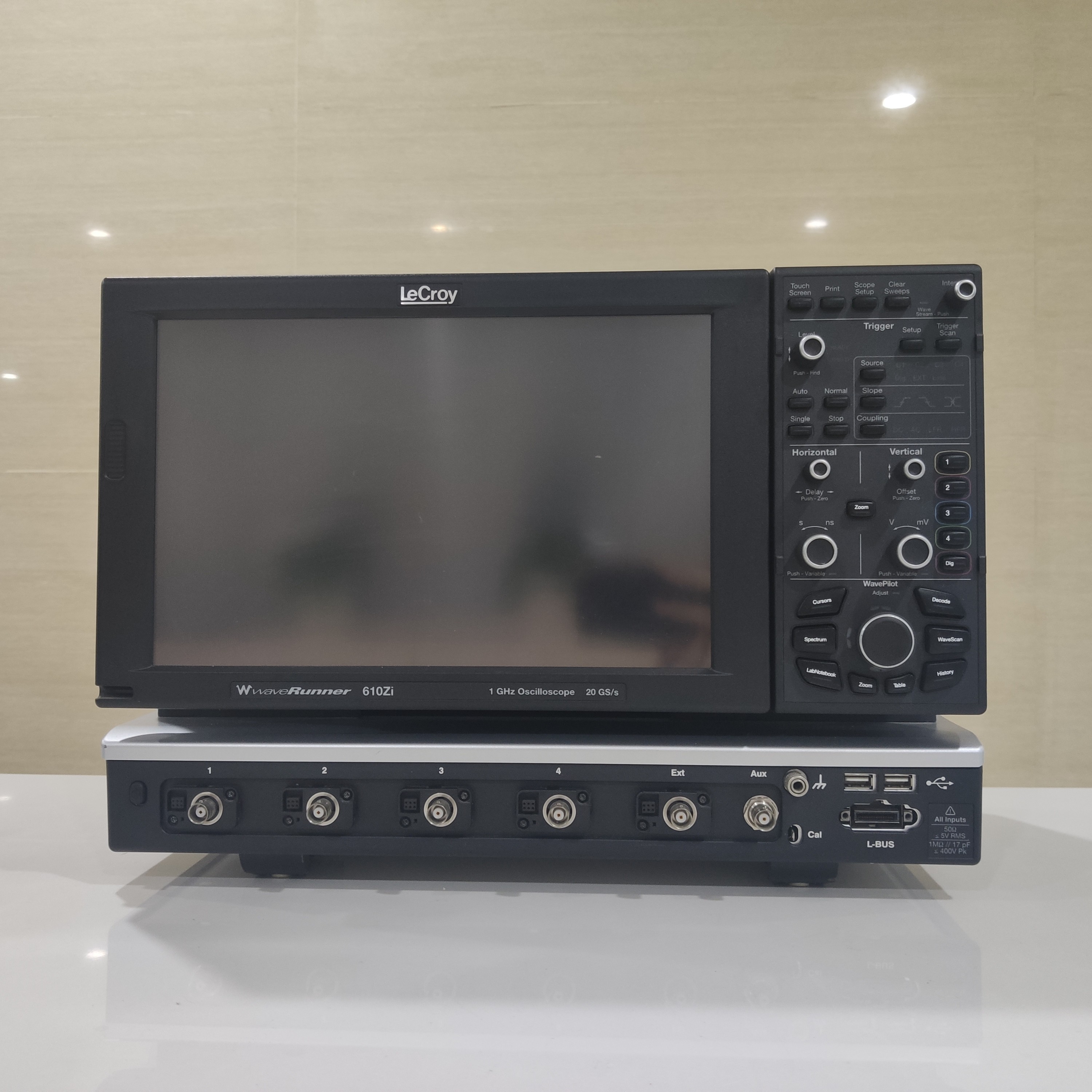 WAVERUNNER 610ZI LeCroy Digital Oscilloscope 4 Channel 20 GHz 80 GS/S Multi Purpose