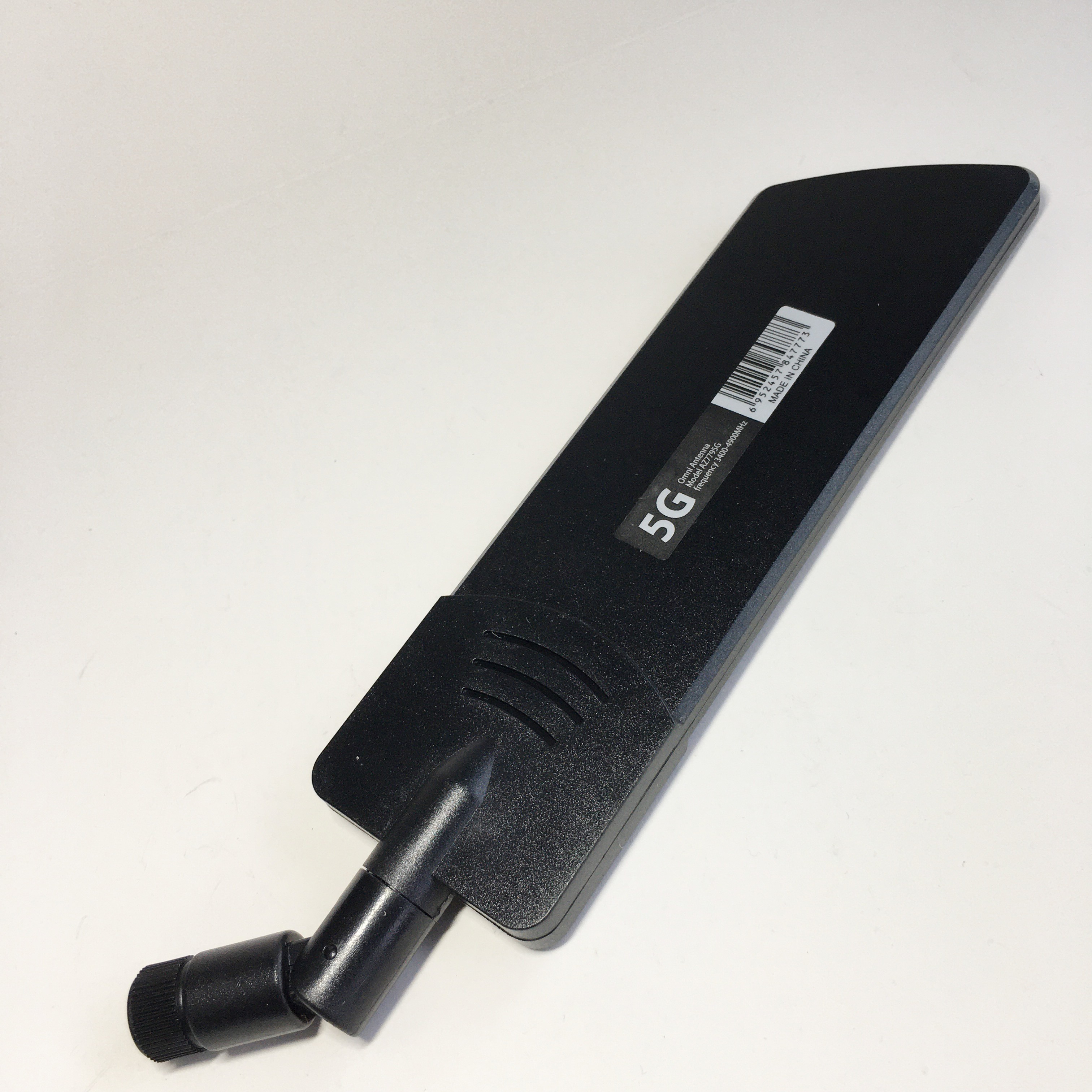 Multiband 5dBi 5G Communication Omnidirectional WiFi Antenna