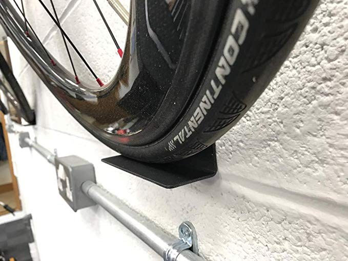 ISO9001 Rohs CE 16949 Red Hanging Up Bike Wheel Holder for One Bike in Cycle Storage