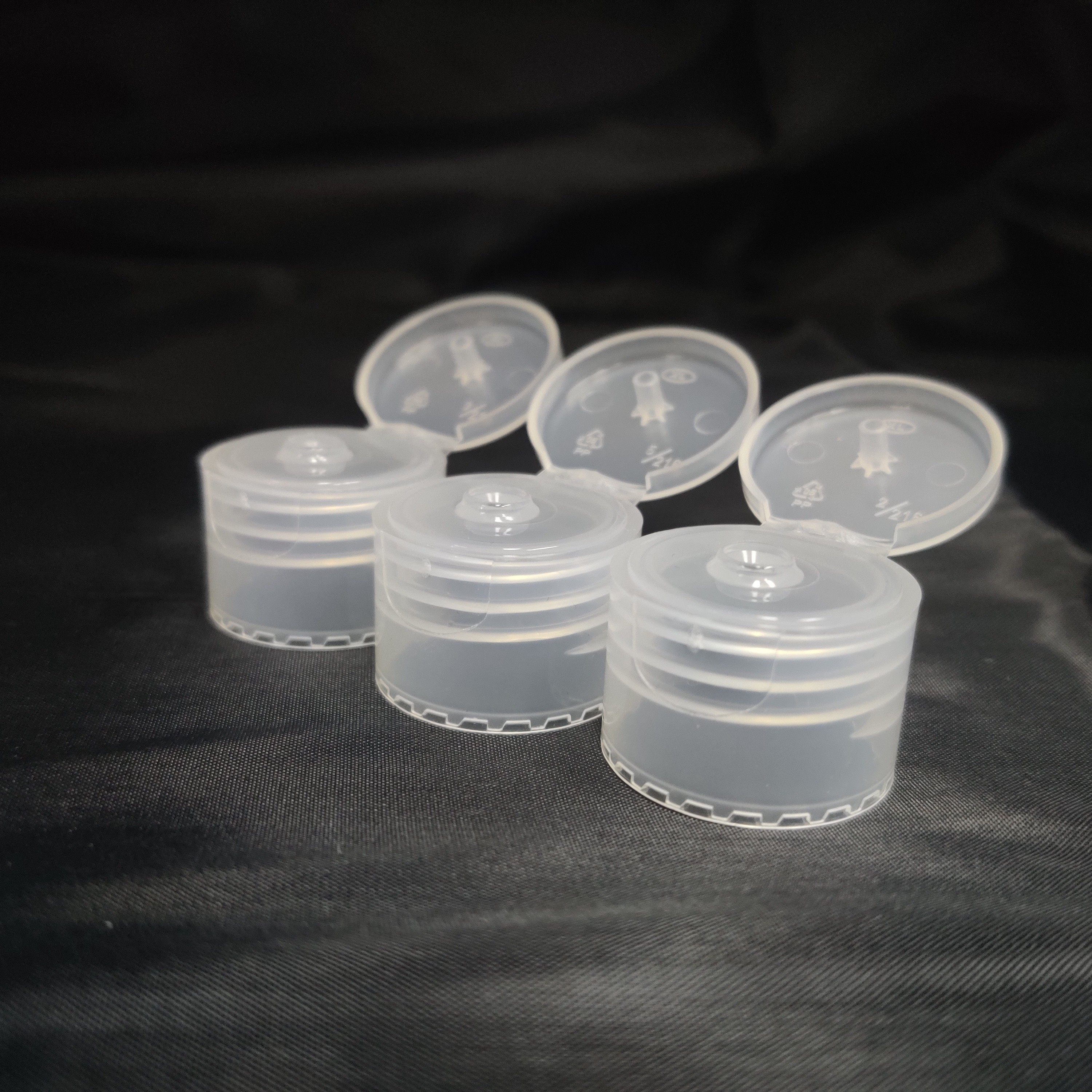 Round Transparent 24mm PP Plastic Flip Top Cap For Oil Snap Bottle