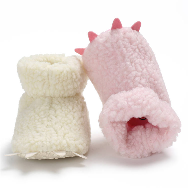 2019 winter Warm plush Cartoon 0-2 years boy and girl baby booties newborn
