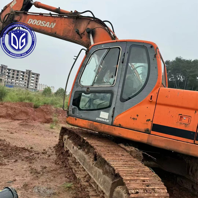 Original Used Doosan DX225 22.5Ton New Arrival Excavator with Precision control