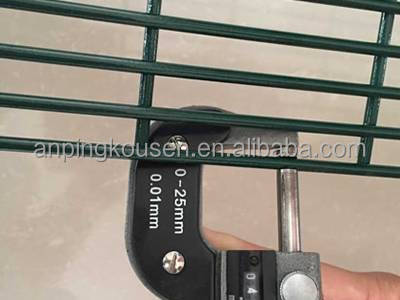 Metal Garden Fence Galvanized and Powder Coated 358 Security Fence Waterproof Fencing