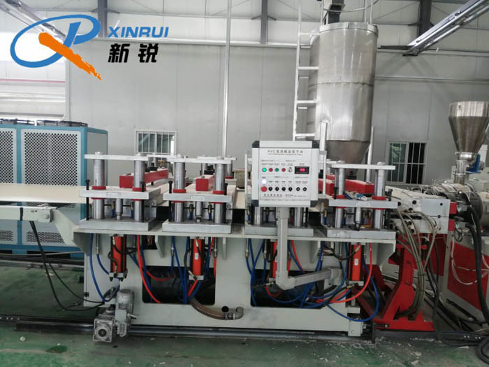 Doal Screw 1220mm Plastic Board Making Machine Schneider Contactor