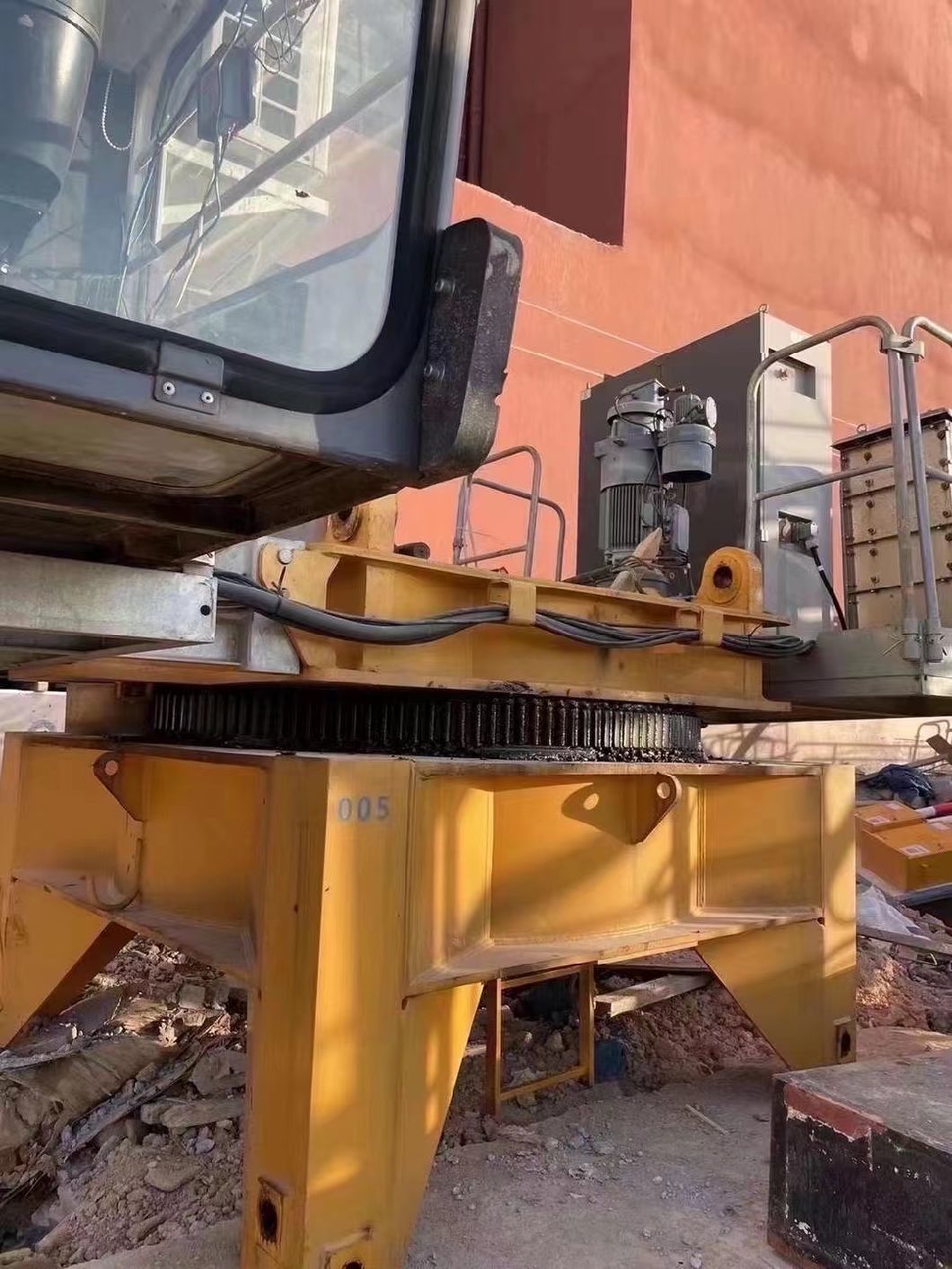 Zoomlion 10 Tons Flat Top Tower Crane Wa7025-10e Used Canes for Sale with Max Jib Length 70m